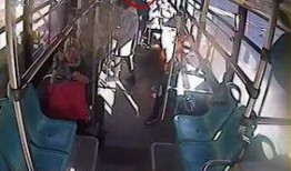 爆料青岛公交车视频最新,真相究竟如何？